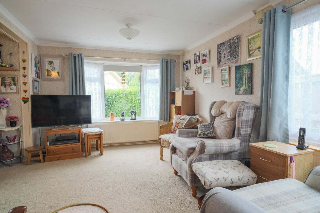 House in Llandrindod Wells - More