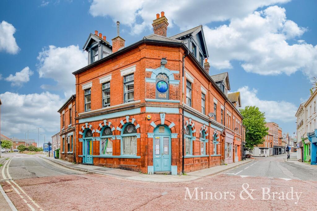 Main image of property: High Street, Lowestoft, NR32