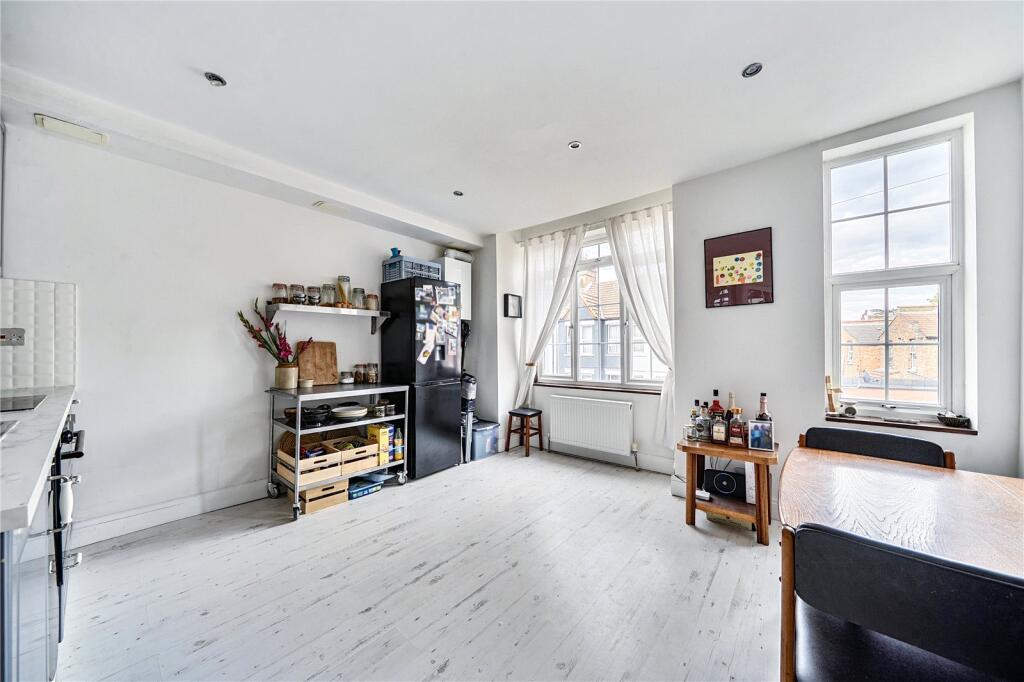 Apartment in London - View 4