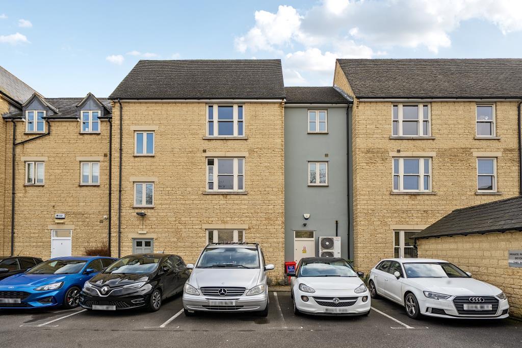 Main image of property: Mill Walk, Witney, OX28