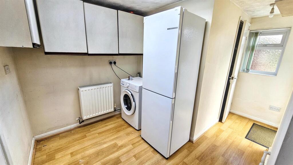 House in Blaby, Braunstone - More