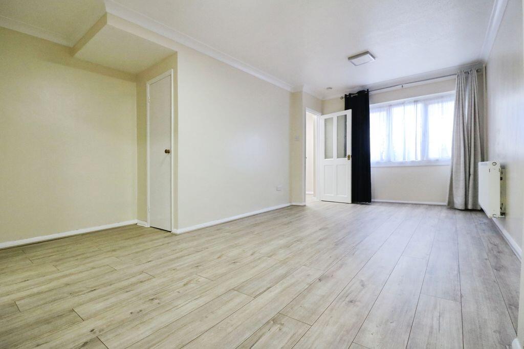 House in Slough, Colnbrook with Poyle - View 3