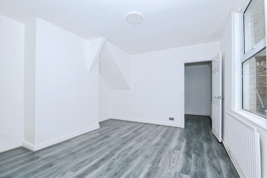 House in Peterborough - View 4
