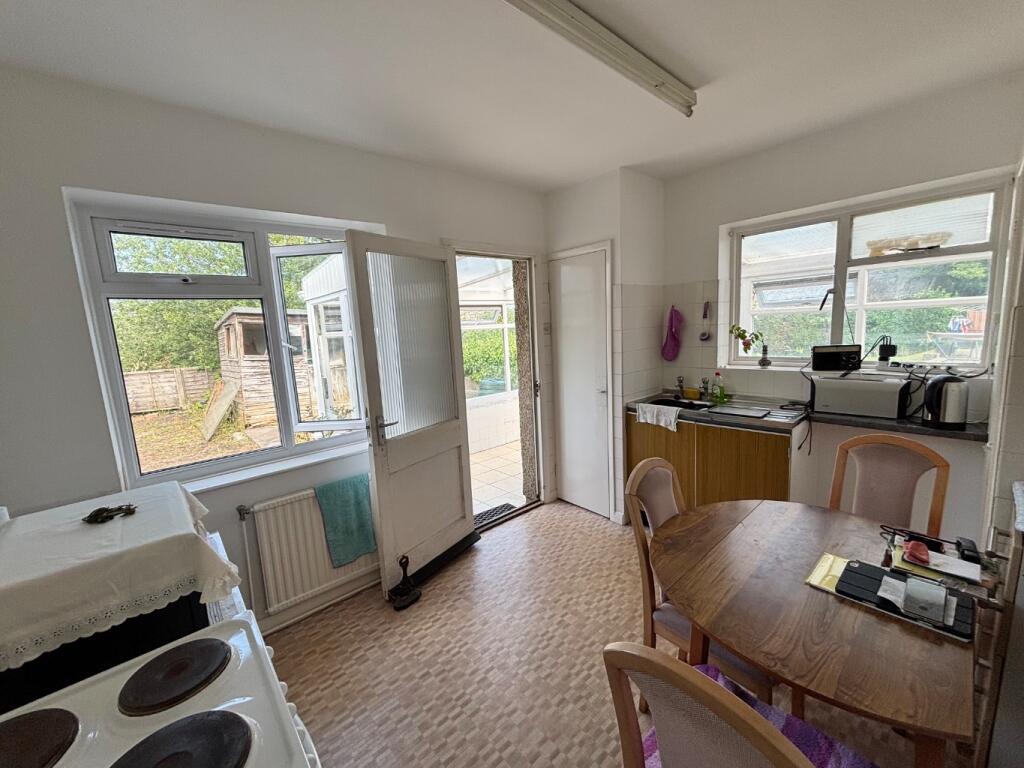 Eastwood Close, High Littleton, Bristol photo 2