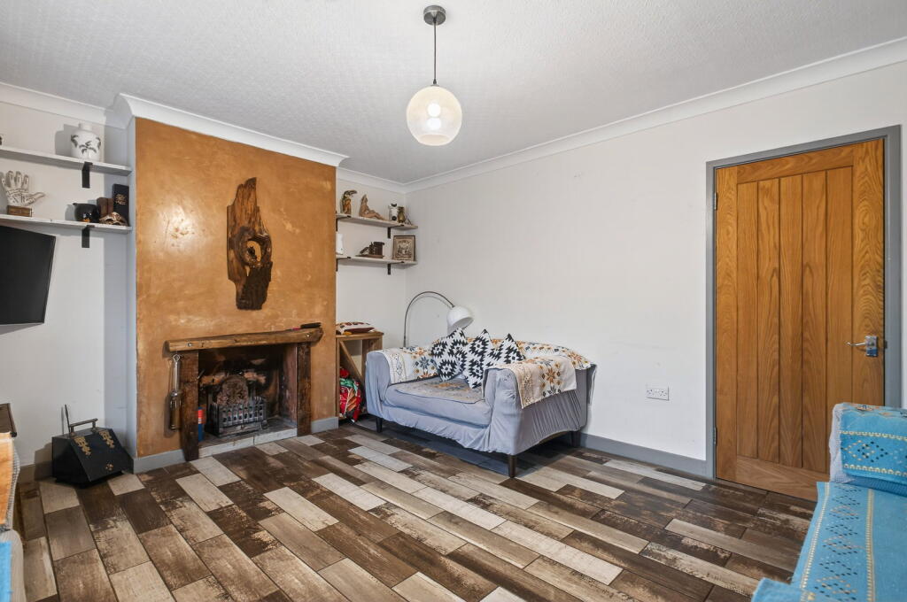House in Finedon, North Northamptonshire - View 3