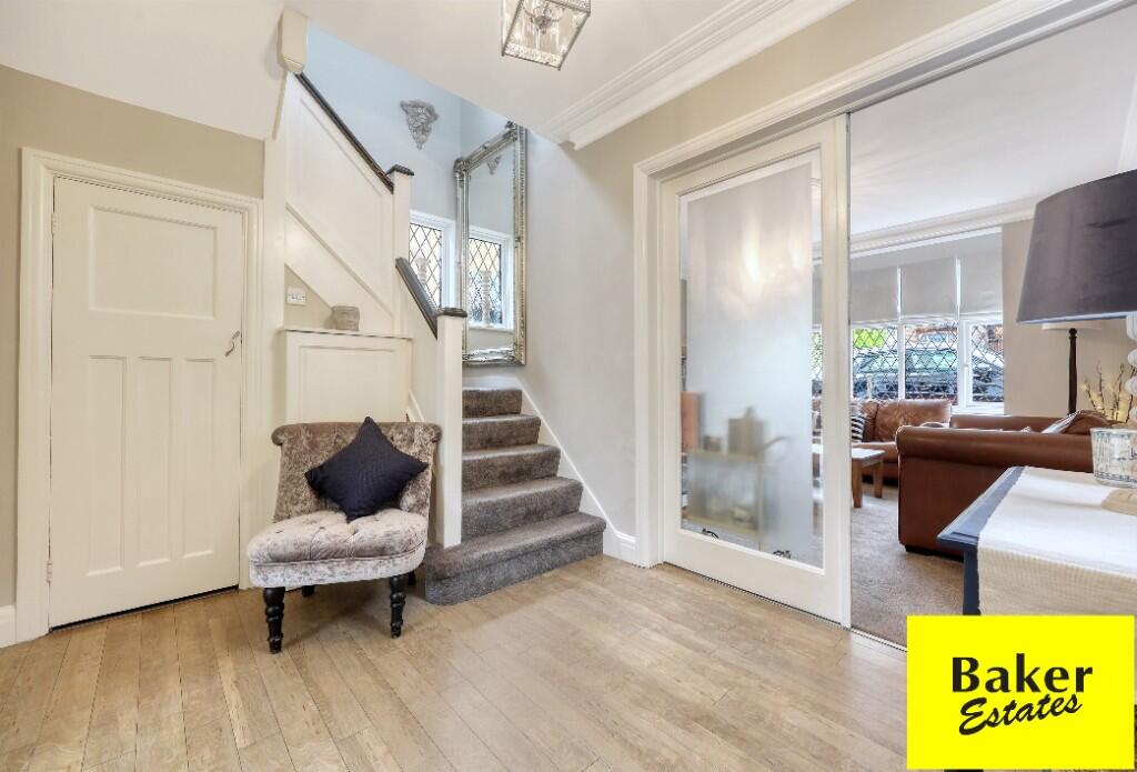 Montalt Road, Woodford Green, Essex, IG8 photo 4
