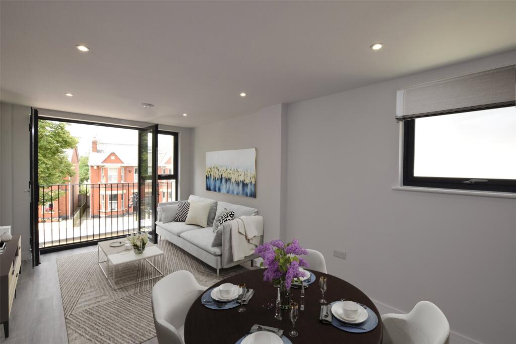 Main image of property: Apartment 1, 172 Leckhampton Road, Leckhampton, Cheltenham, Gloucestershire, GL53