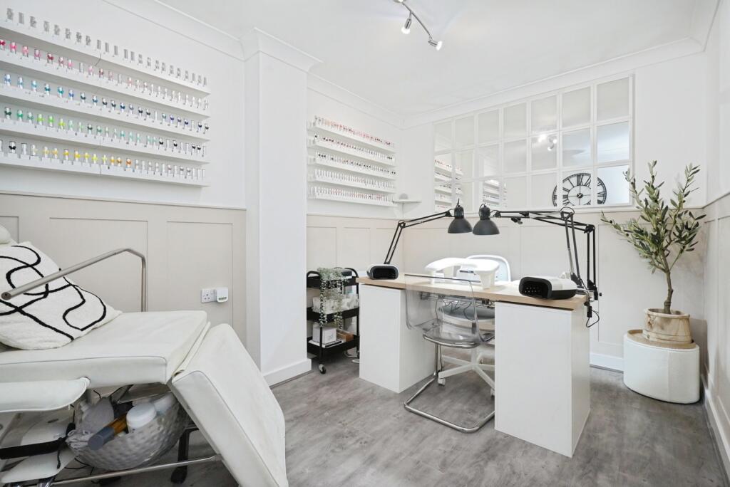 House in North West Leicestershire, Leicestershire - More