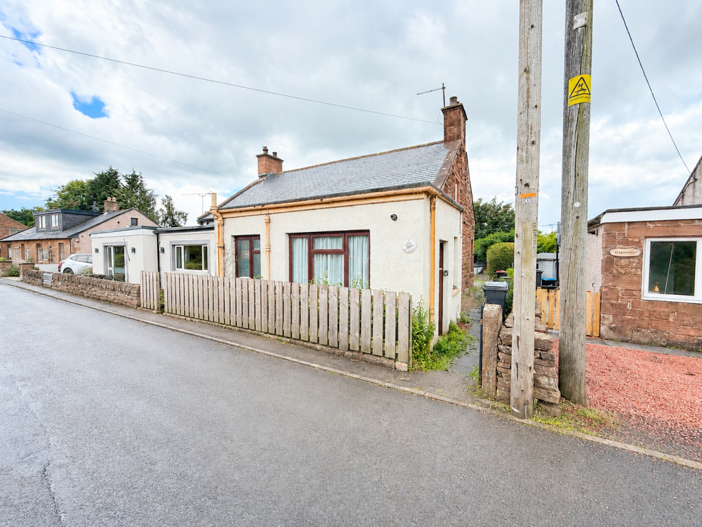 Main image of property: 1 Briarbank, Back Road, Locharbriggs, Dumfries, DG1 1RX