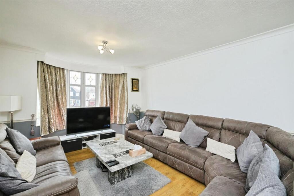 House in Birmingham, Lyndon Green - View 5
