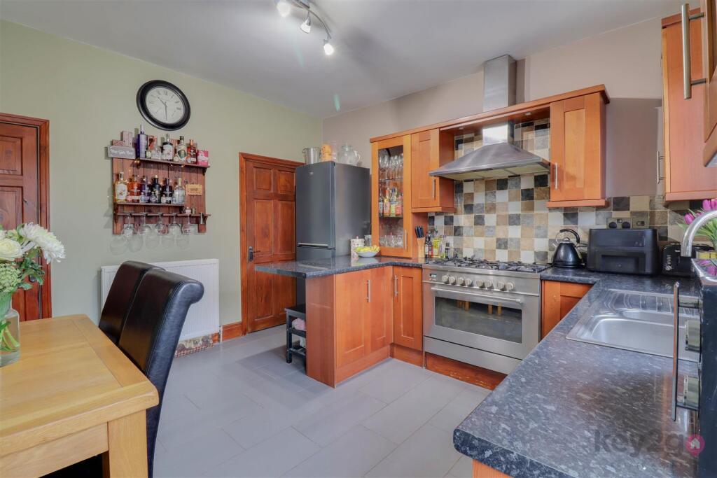 Medlock Road, Handsworth, Sheffield, S13 photo 3