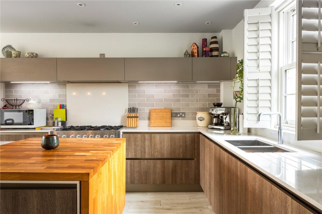 Additional image 6 of Five Bedroom Detached House in Butleigh