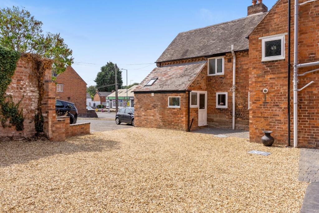 Additional image 14 of Worcester Road, Bromsgrove, B61 7HN