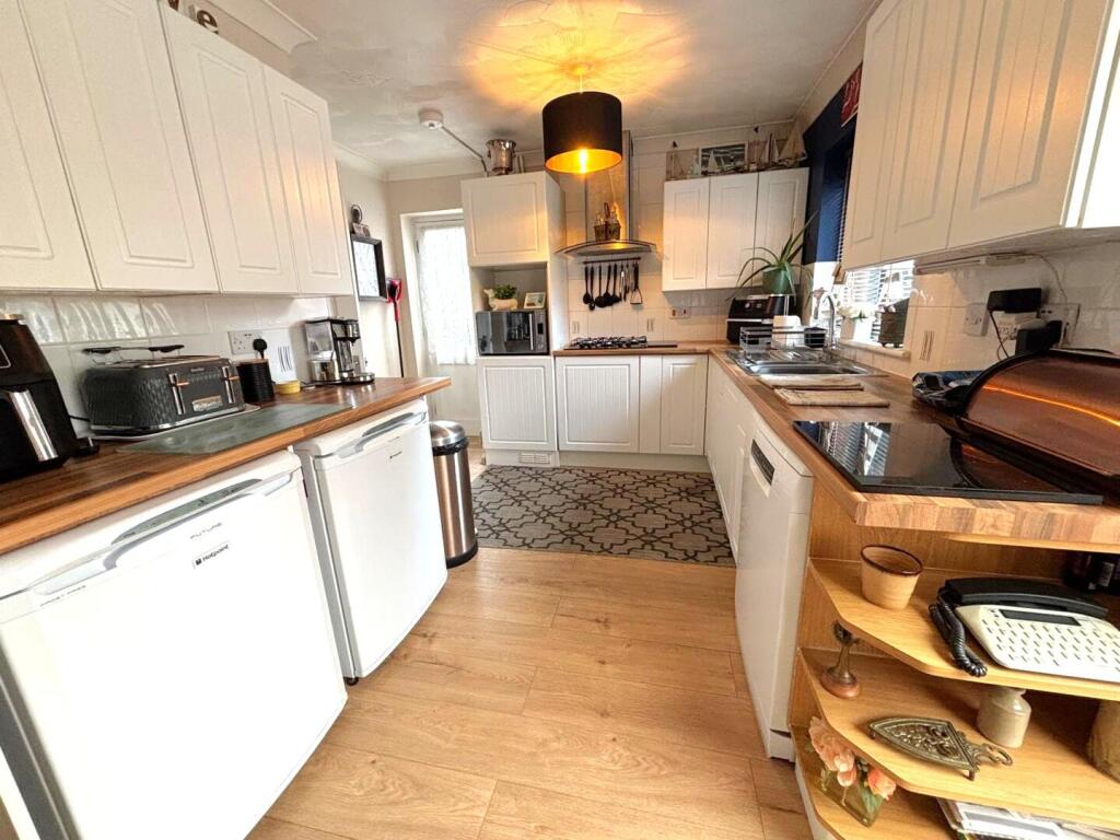 House in Portsmouth - More