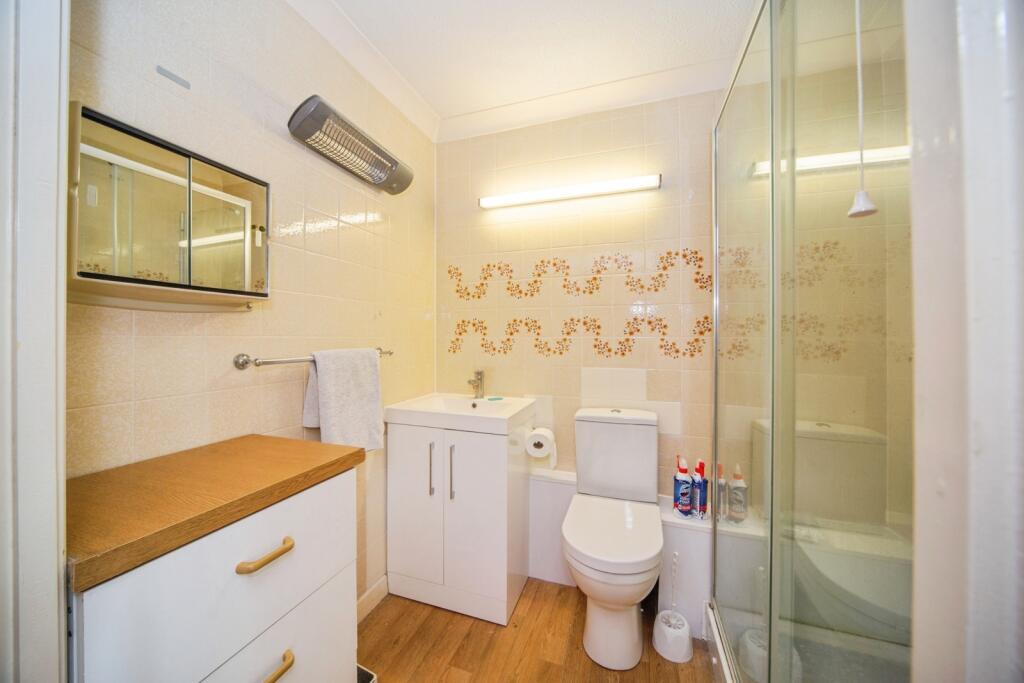Apartment in Southampton - View 3