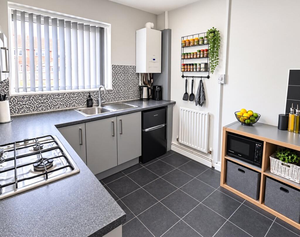 House in Barnsley, South Yorkshire - More