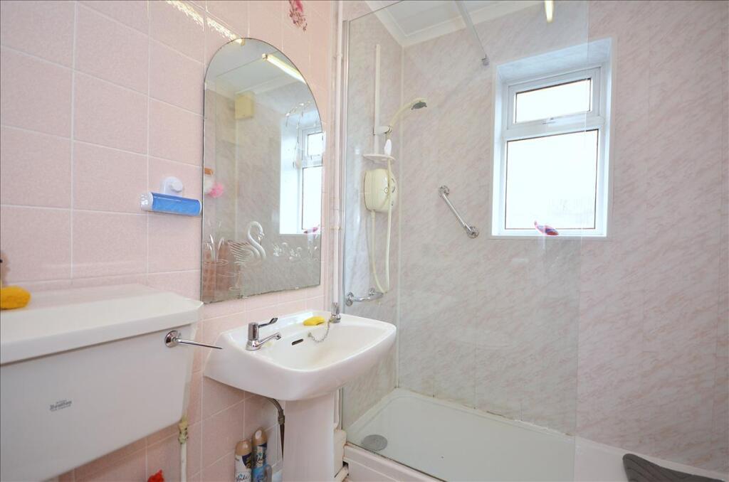 House in Northampton, Stanwick - More