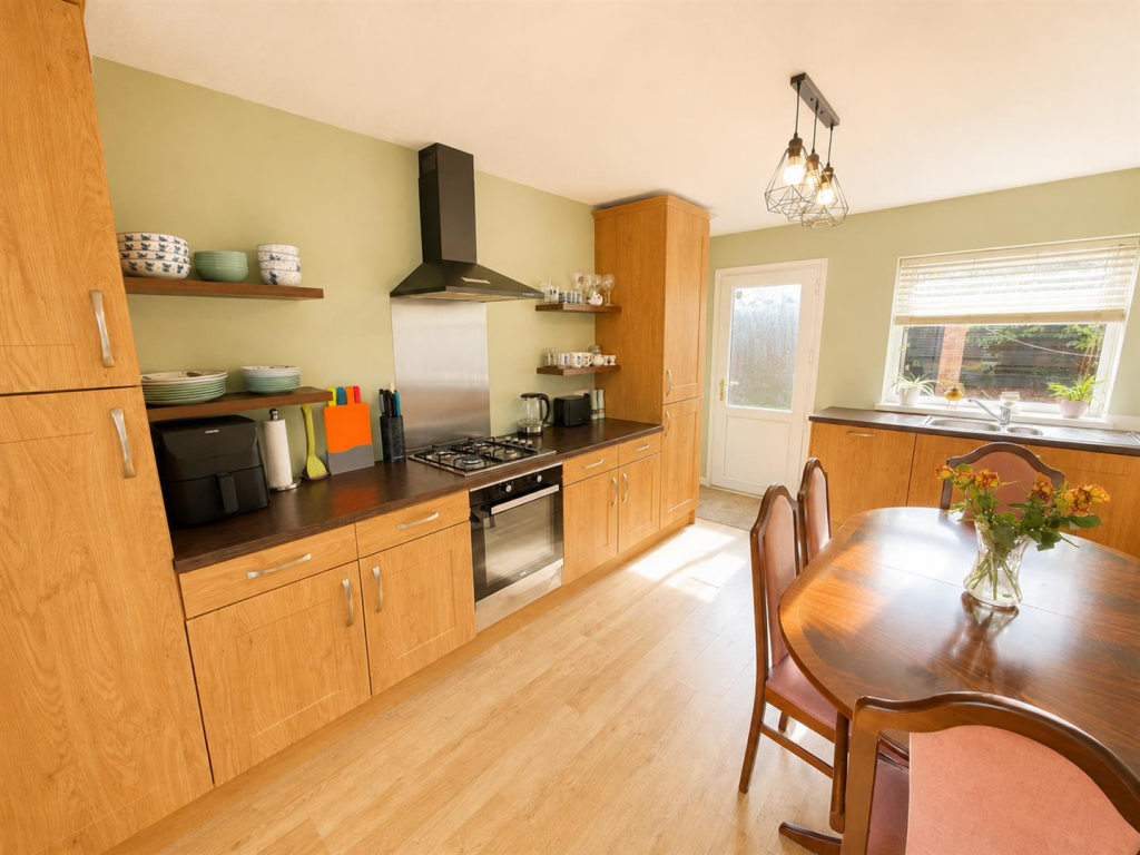 House in Pensby, Liverpool City Region - View 4