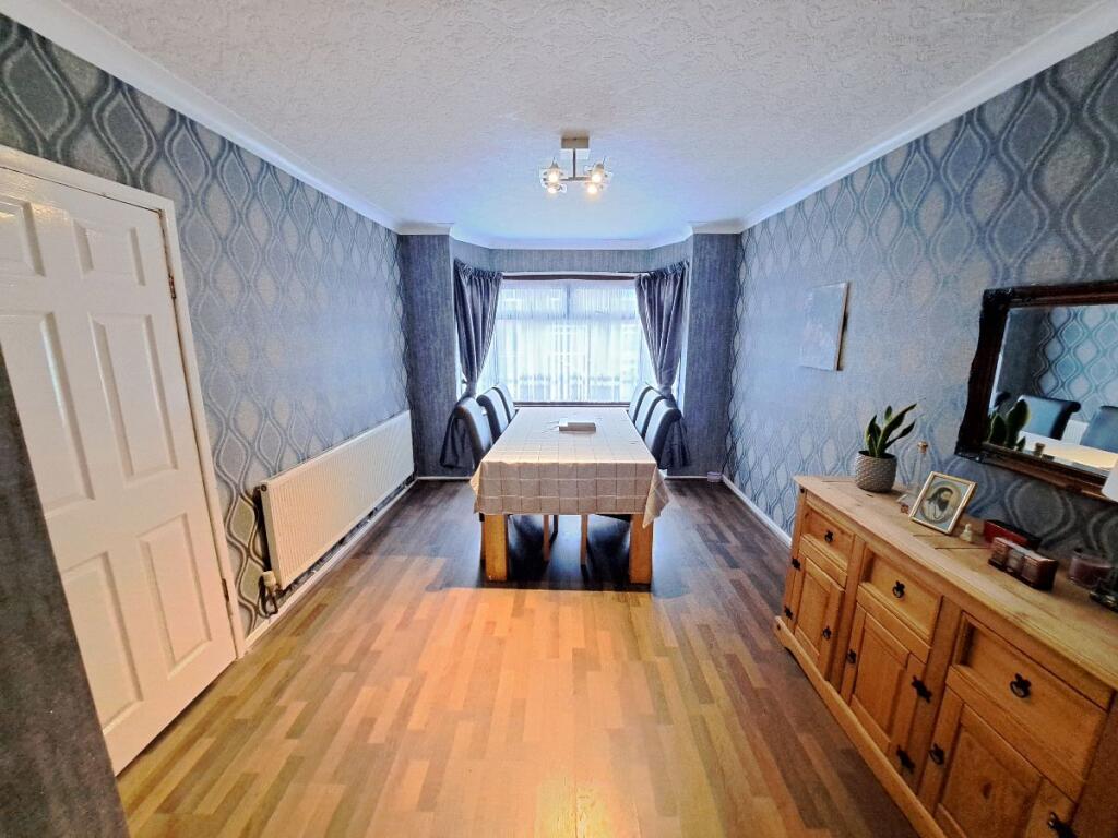 6 Valerie Grove, Birmingham photo 2