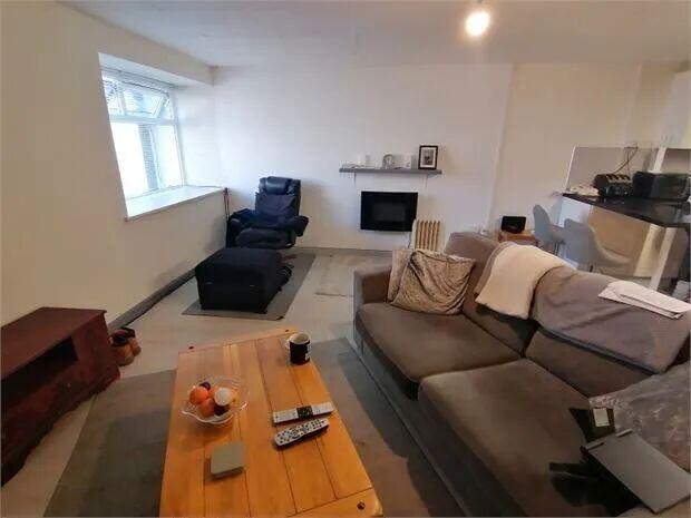 Apartment in Porth, Ynyshir - View 4