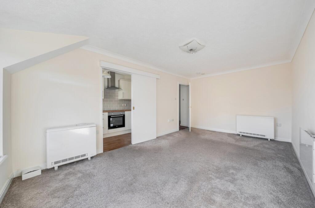 Queens Court, Grimsby, Lincolnshire, DN34 photo 4