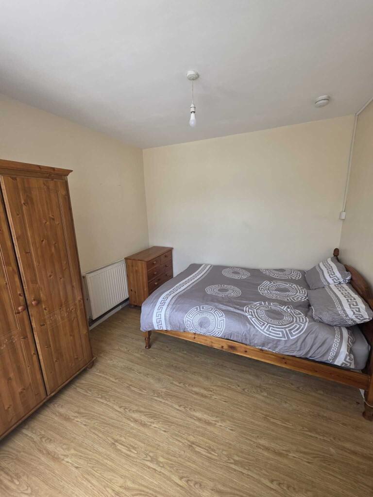Main image of property: 5 Rooms Available In Sheldon B26
