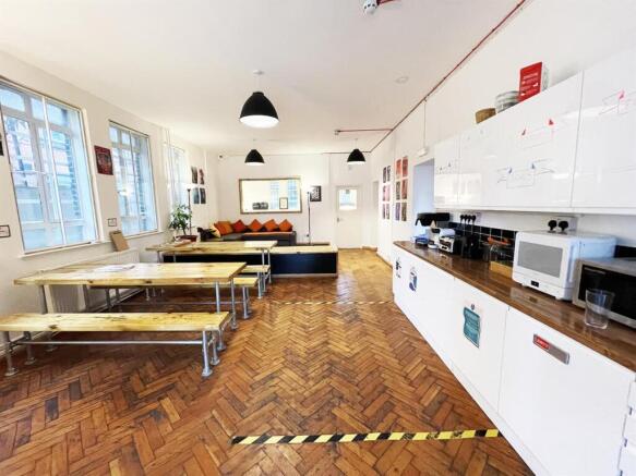 35BR - Kitchen-1.jpg