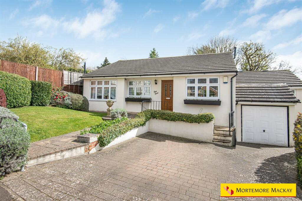 Main image of property: The Glade, Enfield