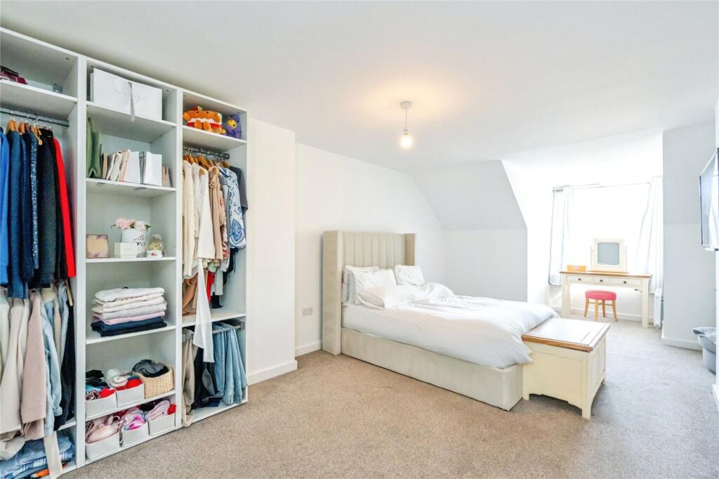 House in Portsmouth - View 5