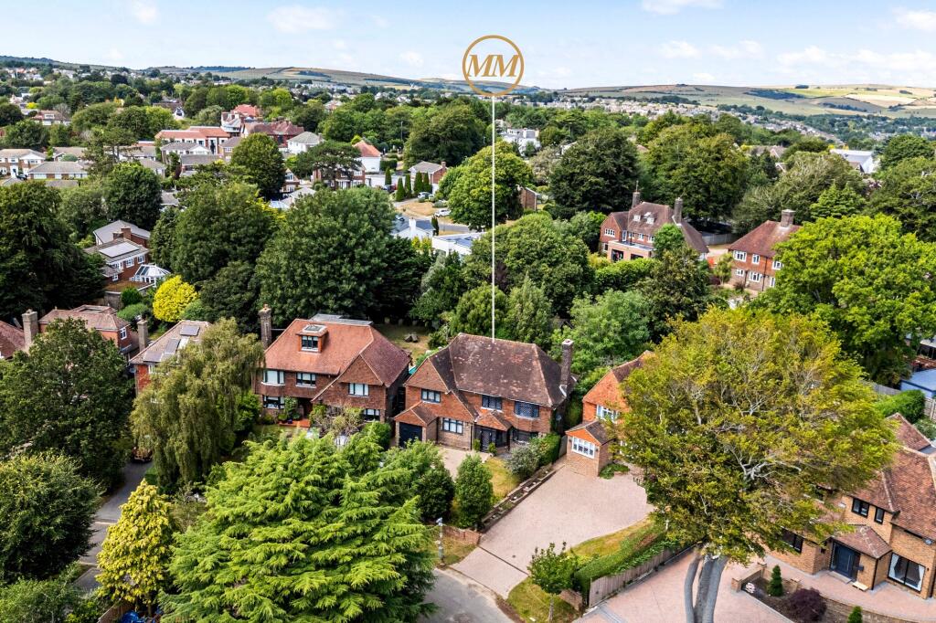 4-bed detached on Woodlands, Hove, BN3, £1,250,000