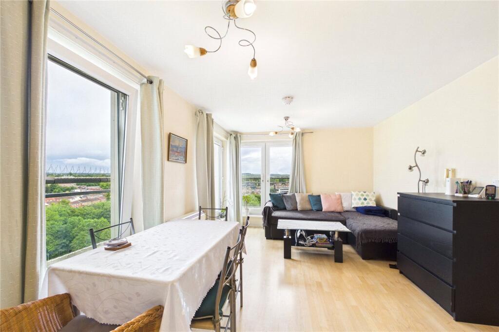 Apartment in Basingstoke and Deane, Basingstoke - More