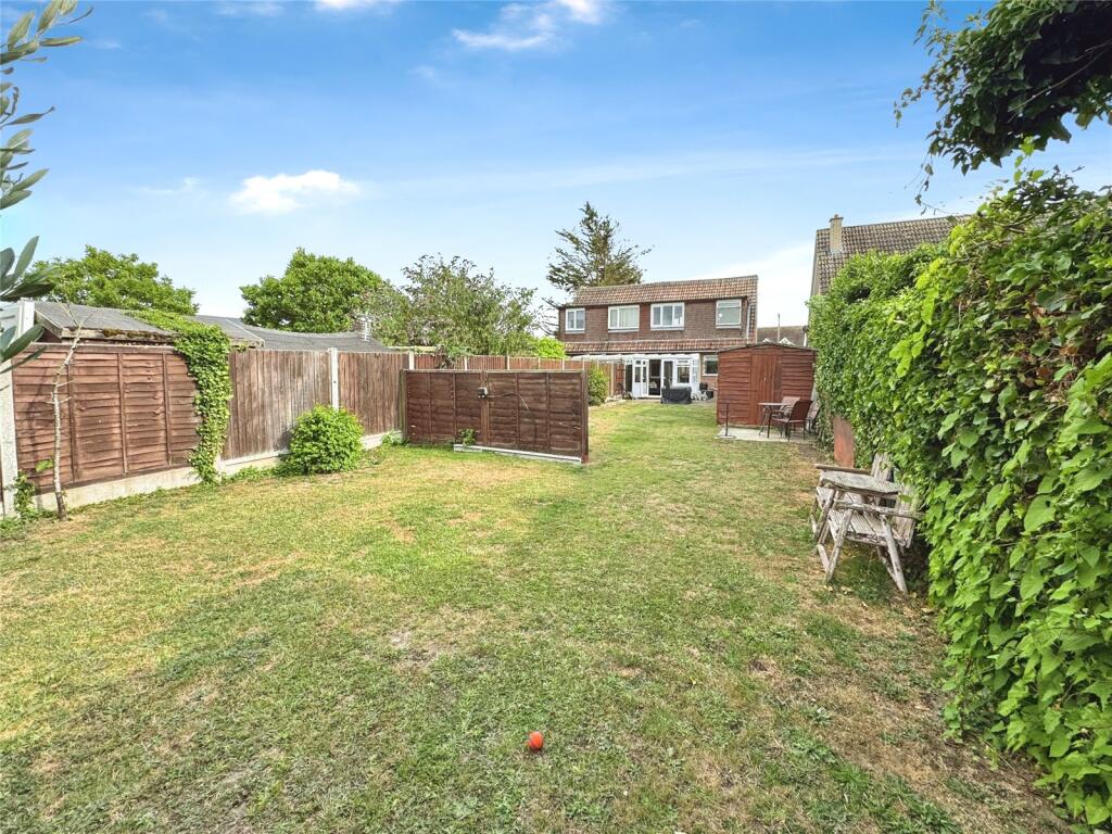 Point Clear Road, St. Osyth, Clacton-on-Sea photo 4