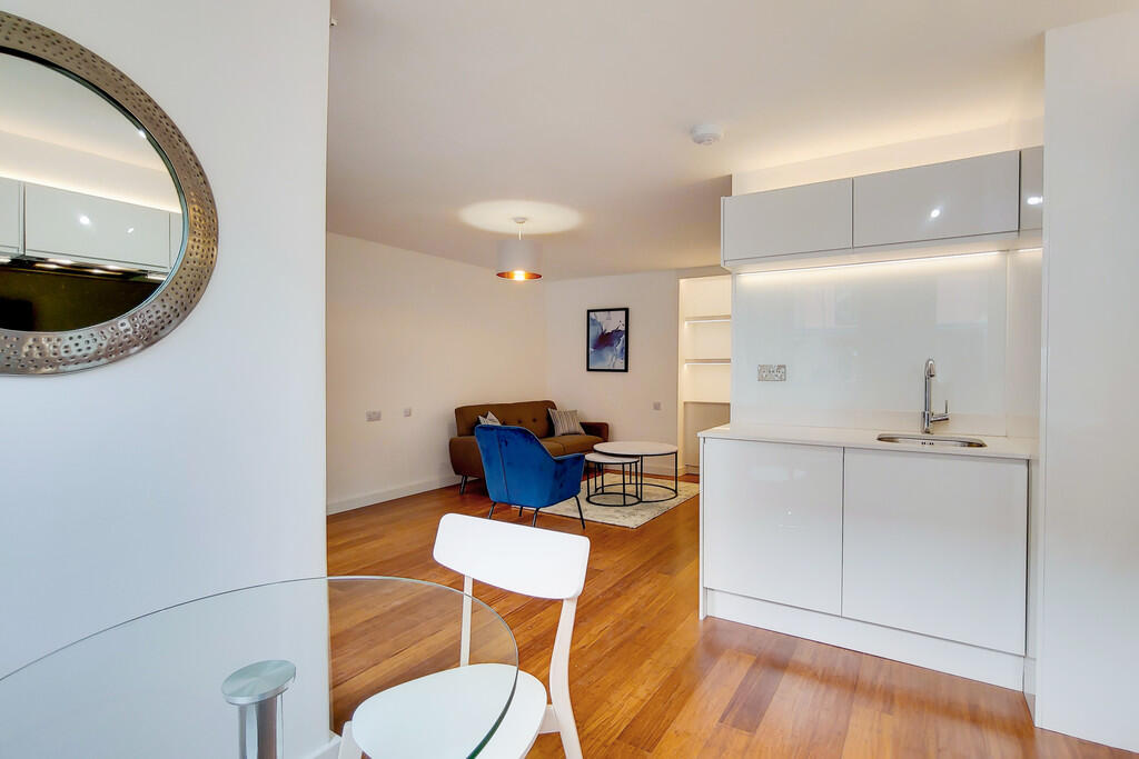 Apartment in London - View 3