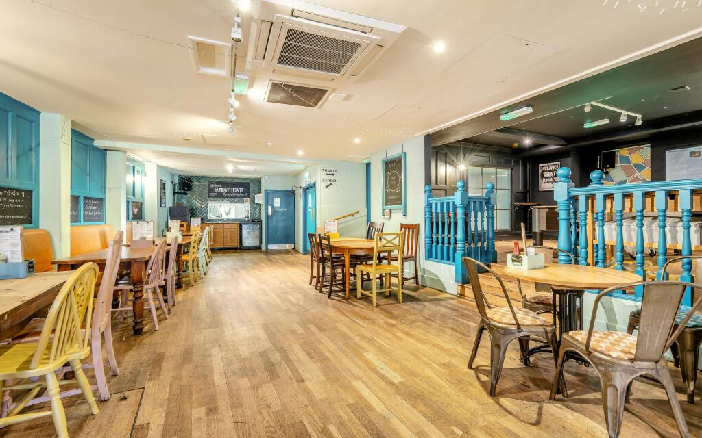 8680423-interior06.jpg