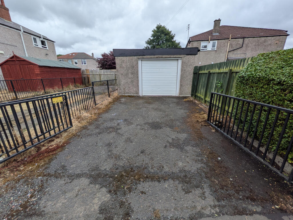 Garage and Land 171 Kingsbridge Drive, Glasgow, Glasgow City - View 4