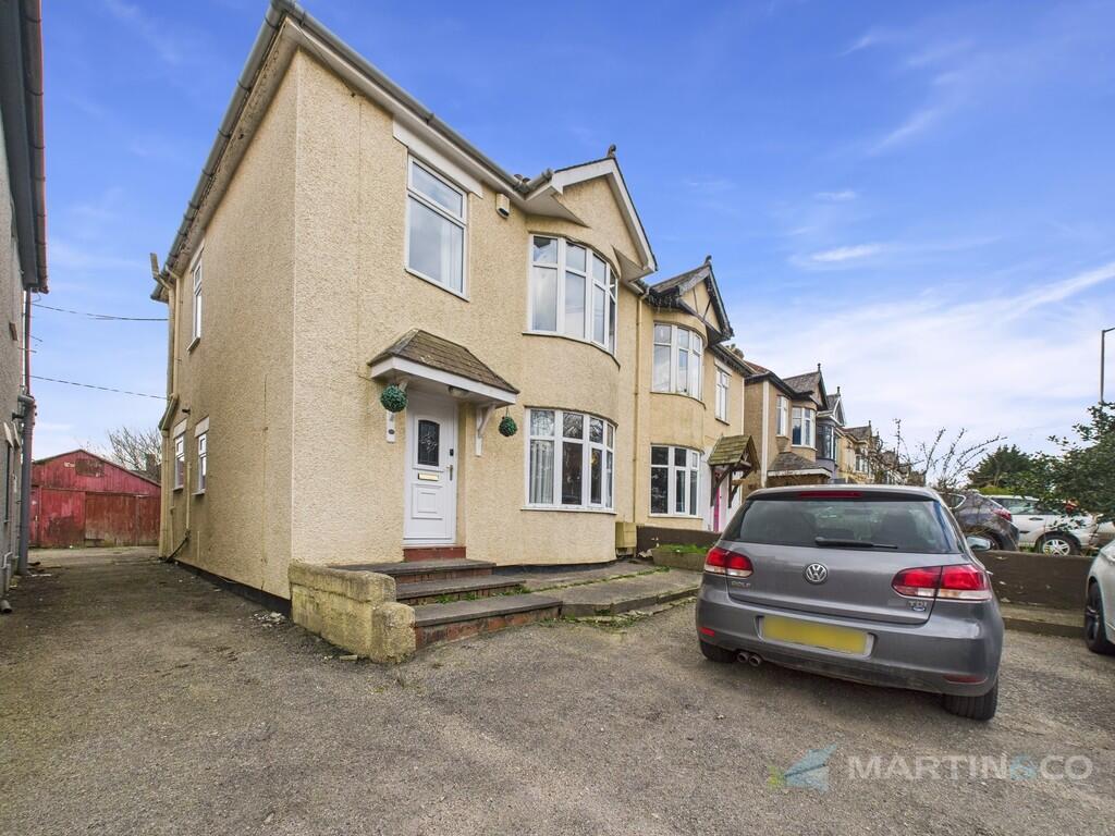 4-bed semi-detached on Truro, Cornwall, £310,000
