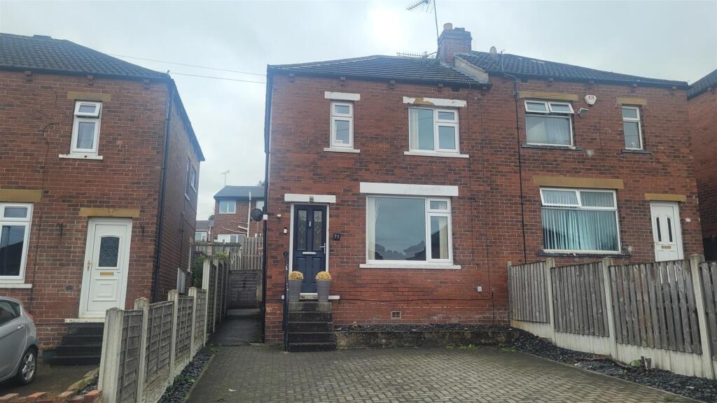 House in Wakefield - View 5
