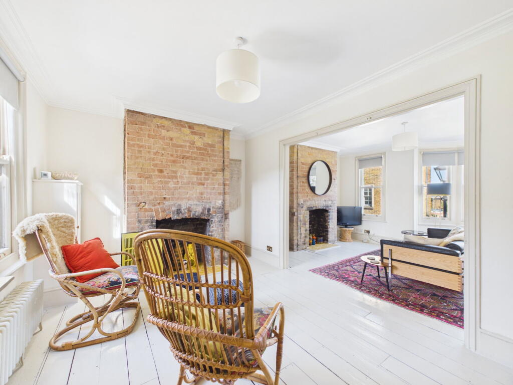 Apartment in Canterbury - View 4
