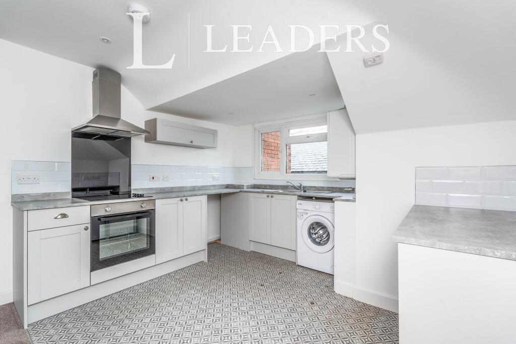Apartment in Southampton - View 5