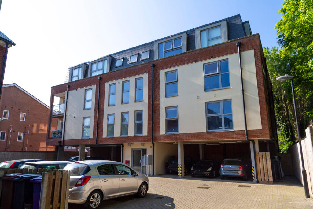 Capswell Court, Hitchin photo 4