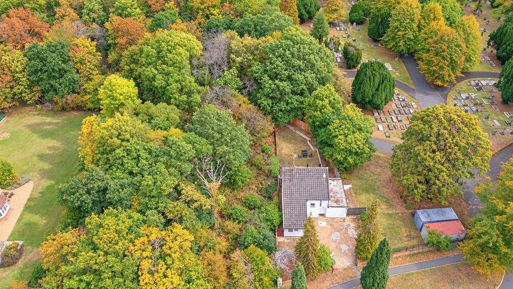 House in London, Cowley - View 4