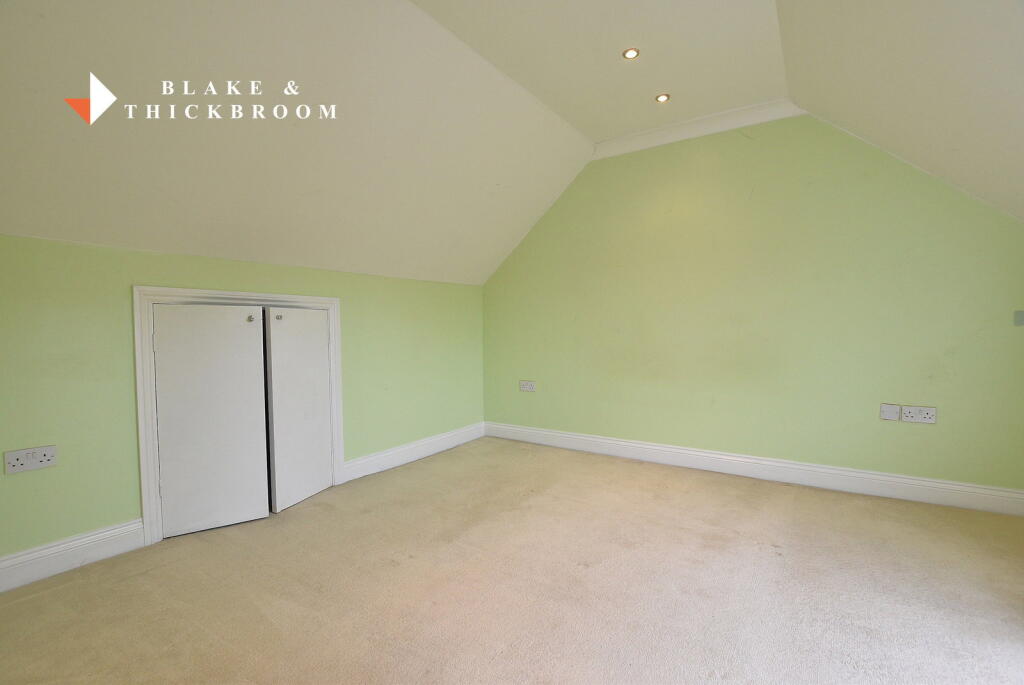Cotswold Road, Clacton on Sea CO15 3RS photo 5
