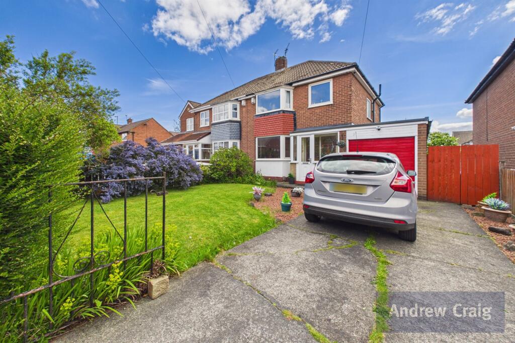3-bed semi-detached on Charter Drive, Sunderland, £210,000