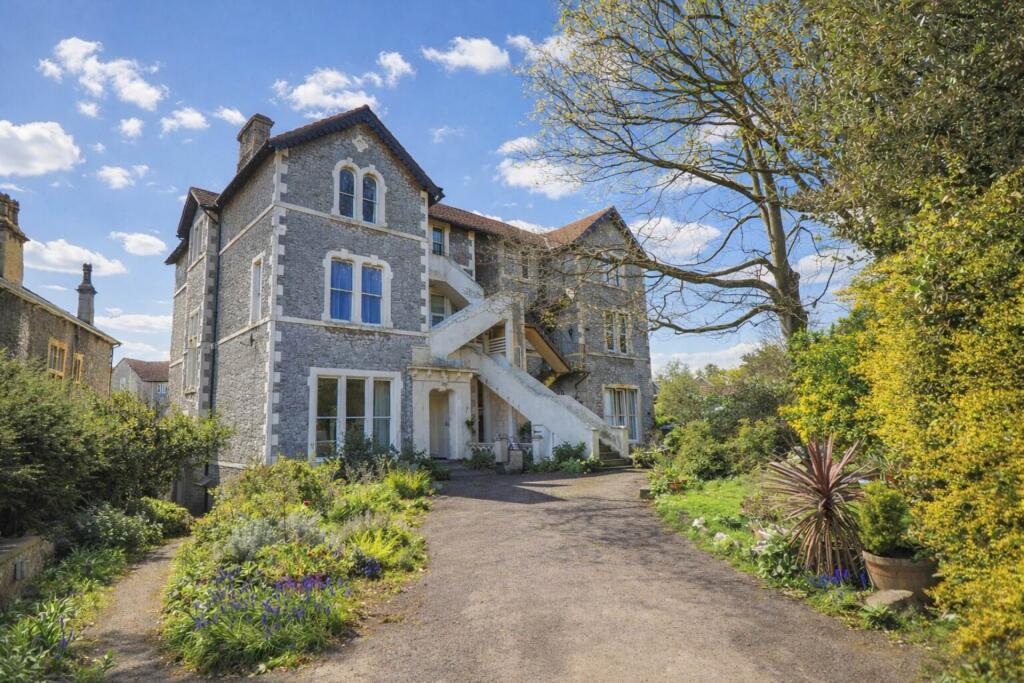 Main image of property: Shrubbery Road, Hillside - Impressive Victorian Flat - Own Entrance