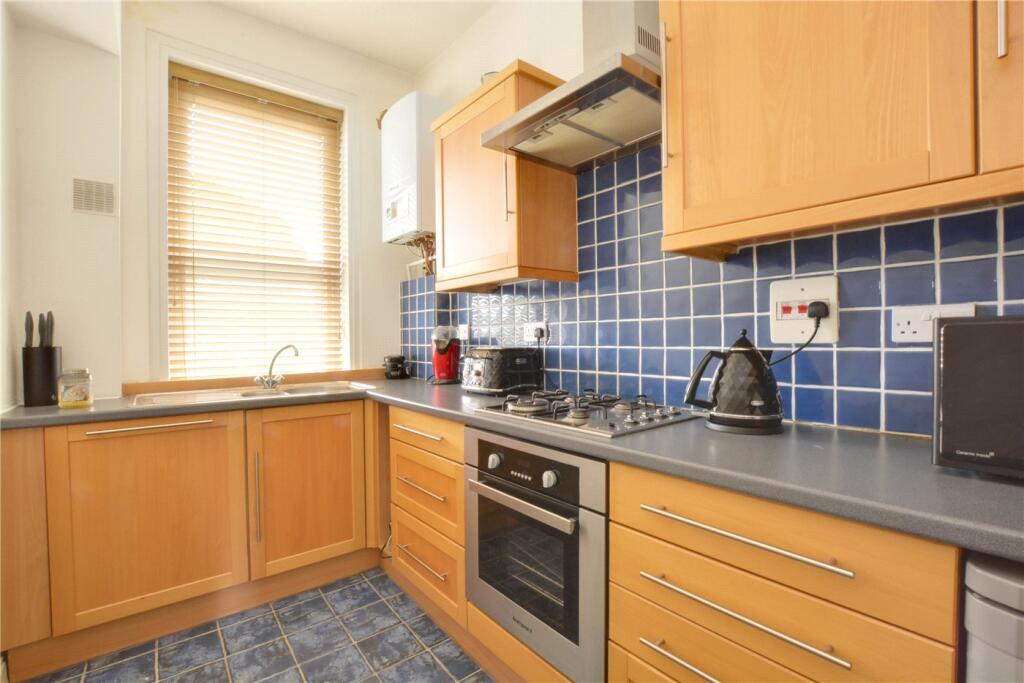 Apartment in London - More