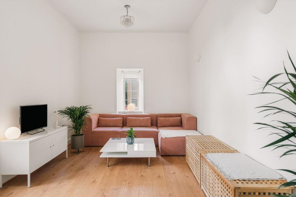 Apartment in Glasgow - View 3