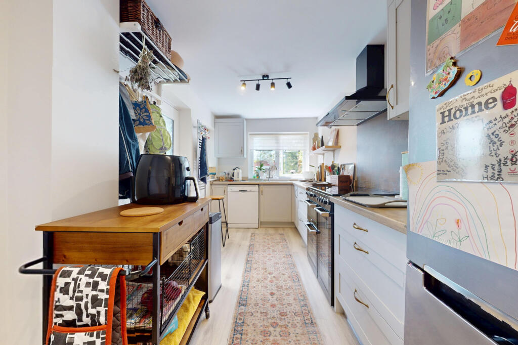 House in Maidstone, Leadingcross Green, Lenham - More
