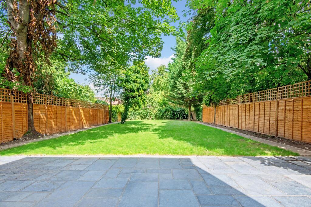 House in London, Brondesbury Park, Brondesbury - View 4