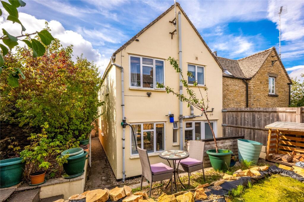 House in West Oxfordshire, Charlbury