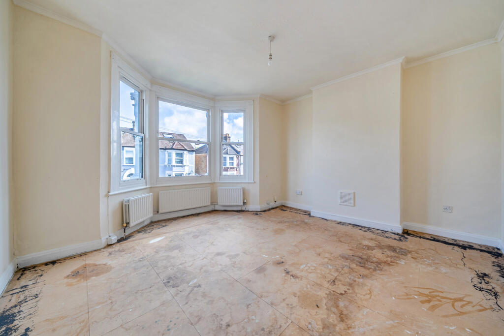 Apartment in London - View 2